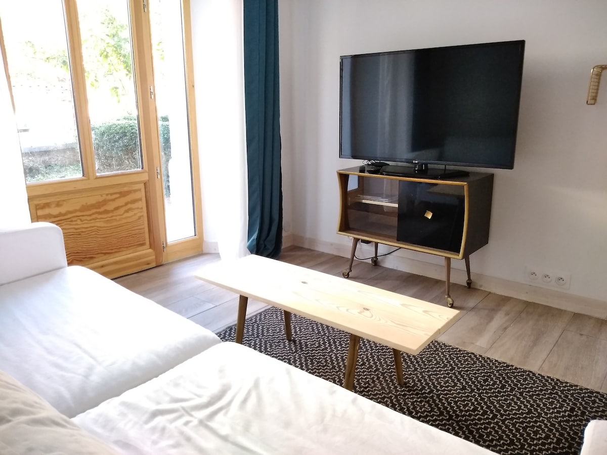 Propriété Airbnb réussie: Charming bright, cheerful and functional apartment à Rodez