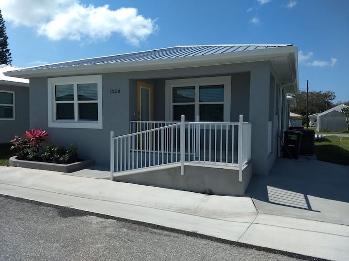 Pinecraft, Sarasota Springs Vacation Rentals & Homes Sarasota Springs