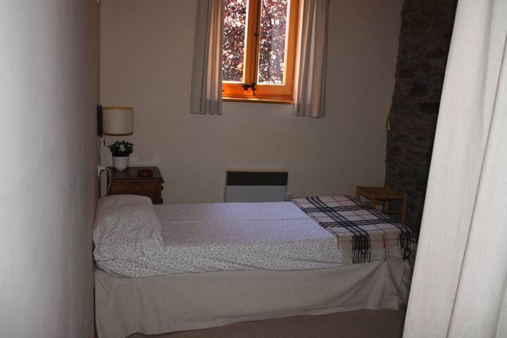 סוויטה בקומה הראשונה עם מיטה נפתחת