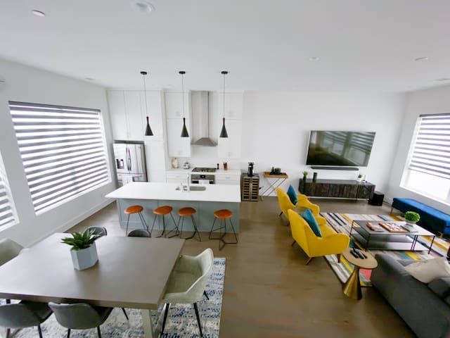 Luxury Townhouse In The Heart of Dallas