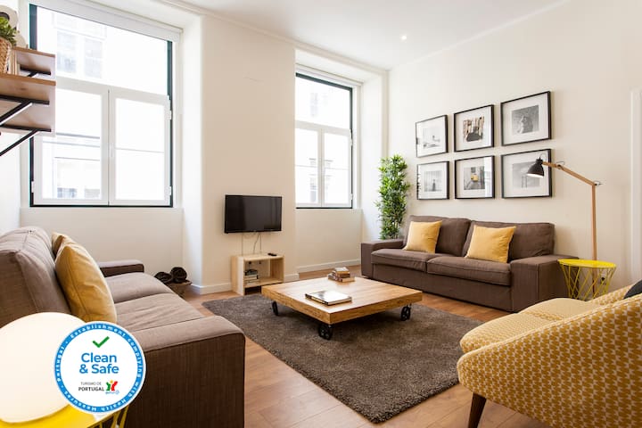 Central Downtown 2D up to 17guests by Central Hill