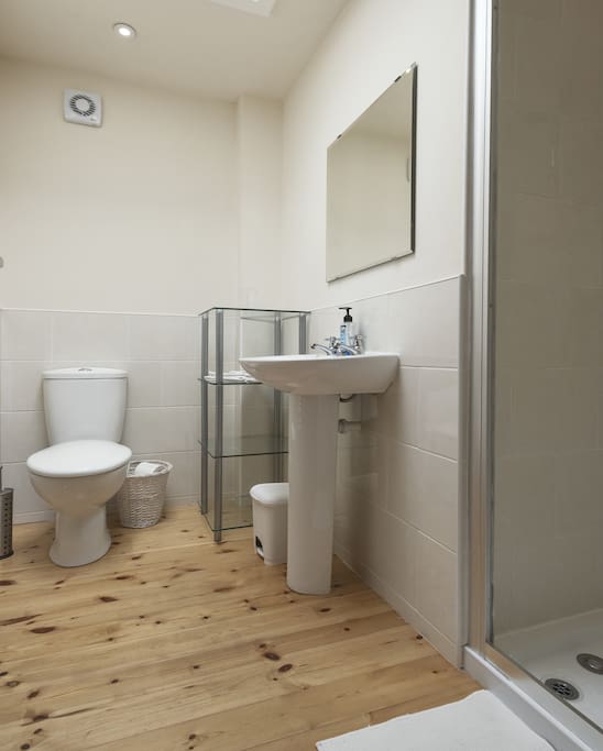 En-suite shower room and toilet