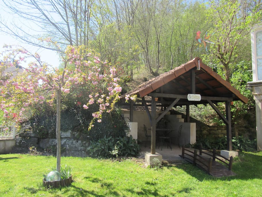 Le Printemps aux Blancs Volets