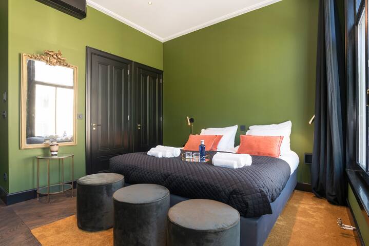 Room West 122nd Street
