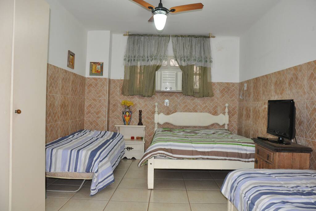 Quarto que acomoda 4 pessoas, ideal para família, casal com filhos