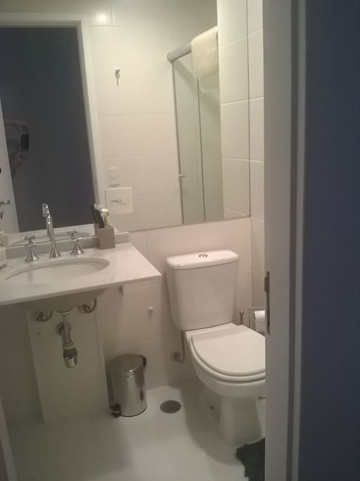 Banheiro Social / WC or Bathroom