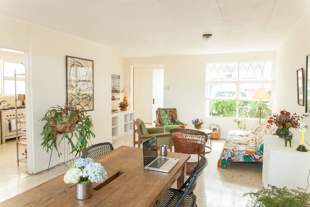 Living room/ dining room