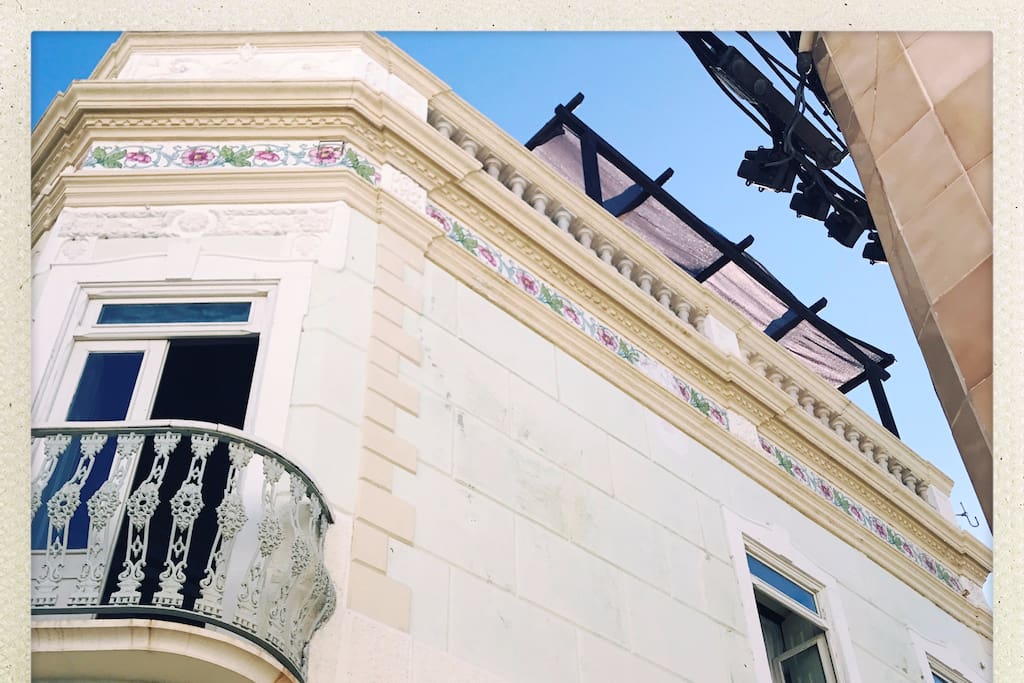 Casa Citrino - The Old Merchant´s House is situated in the beautiful historic center of Olhão, the quintessential of all what the heart wants.