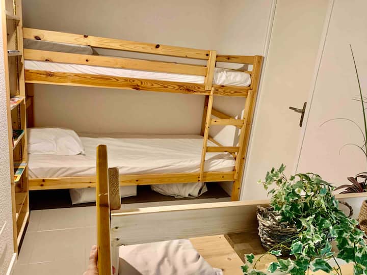 mezzanine, 2 litra të thjeshta