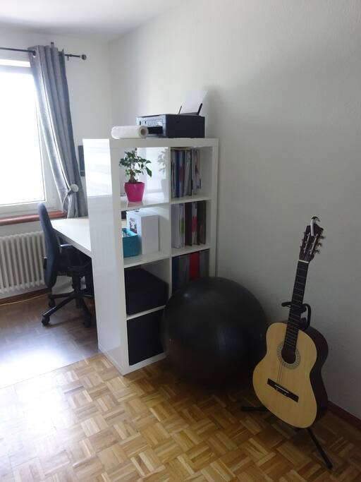 Die Gitarre kannst du gerne benutzen