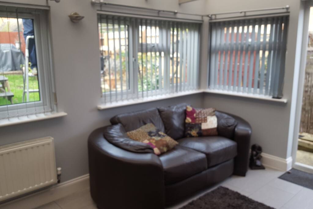 conservatory with dinning area