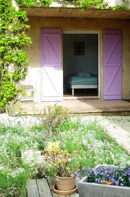 Chambre vue du jardin