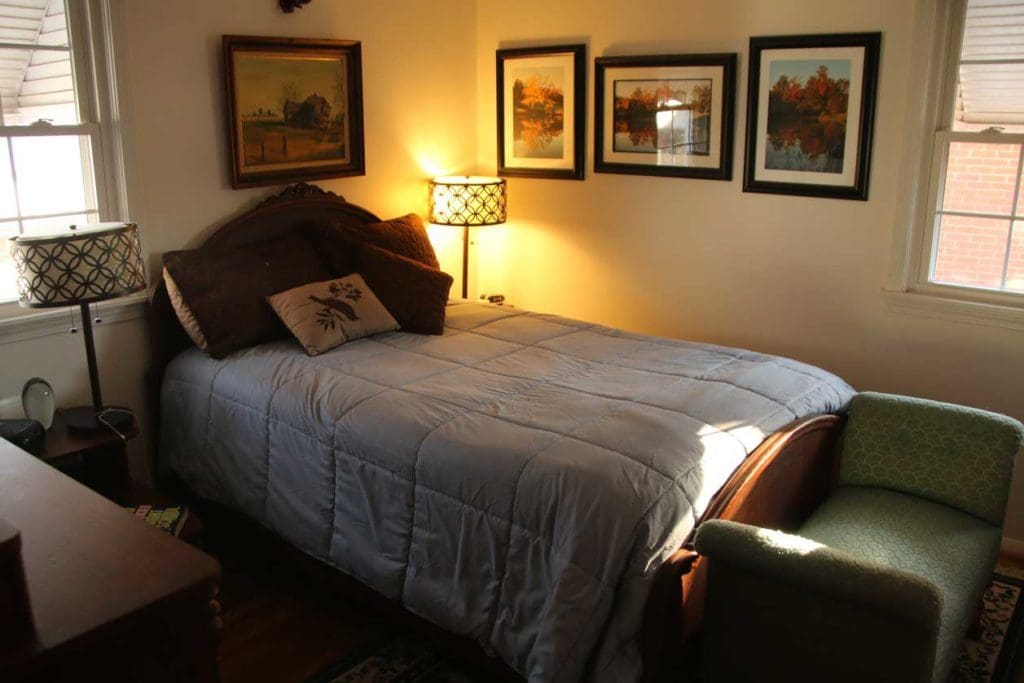 MASTER BED ROOM