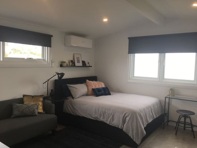 Studio32 - Brand New & Self Contained