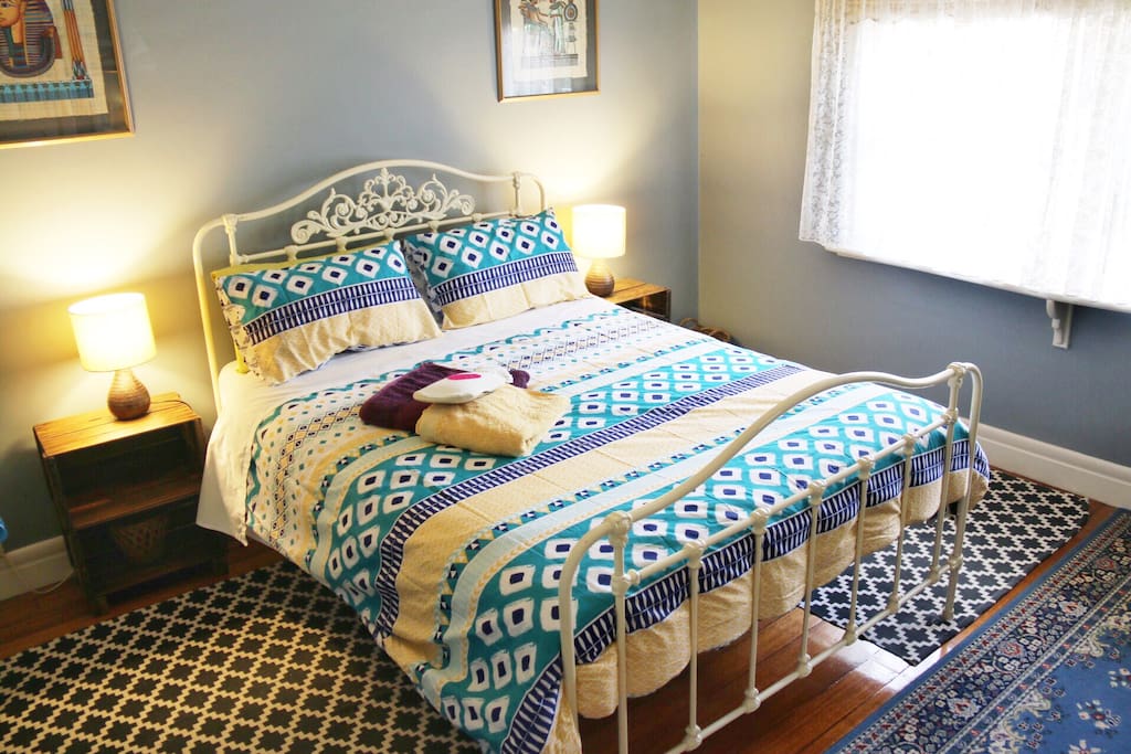 Very comfortable Queen size antique bed guaranteeing a restful and energising sleep :-)