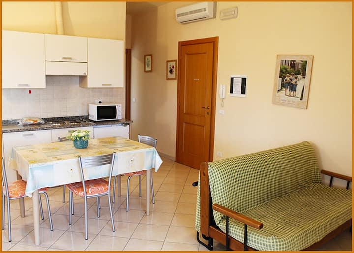 Residence Annarosa two-room apartment on the sea