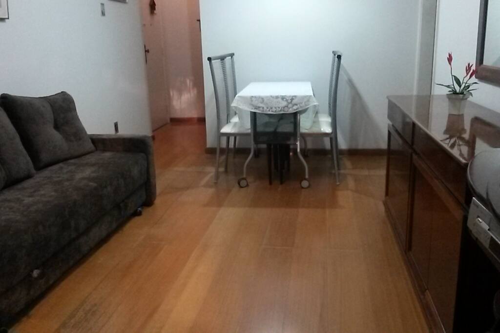 Sala com ventilador de teto