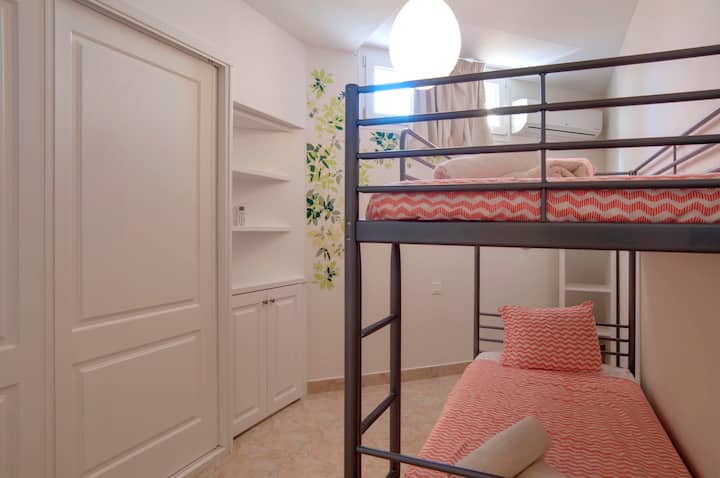 Lower level 2nd bedroom