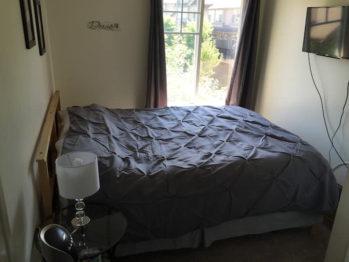 Private Cozy Room Close To Twu & Kpu - Langley, BC