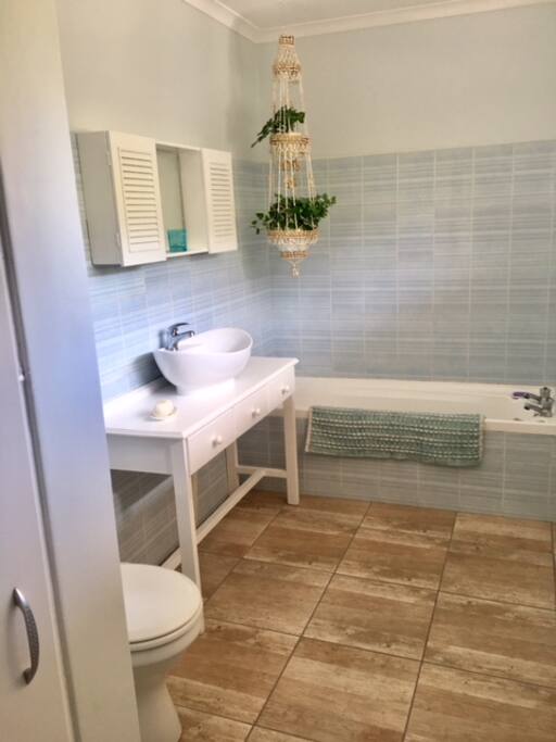 King bathroom with bath