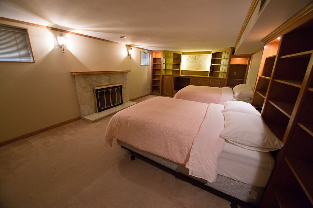 Soft carpets, fireplace and super comfortable beds.