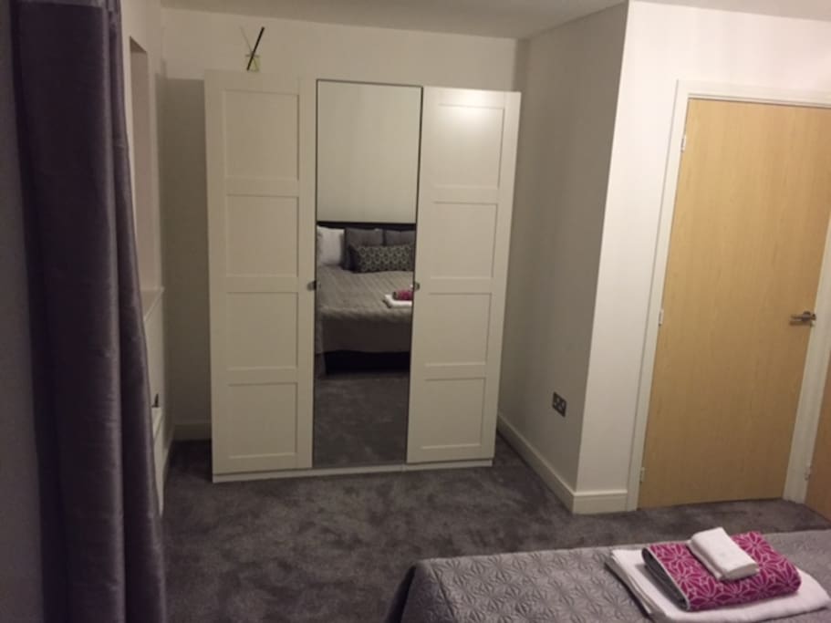 Luxury Bedroom with Brand new Wardrobe