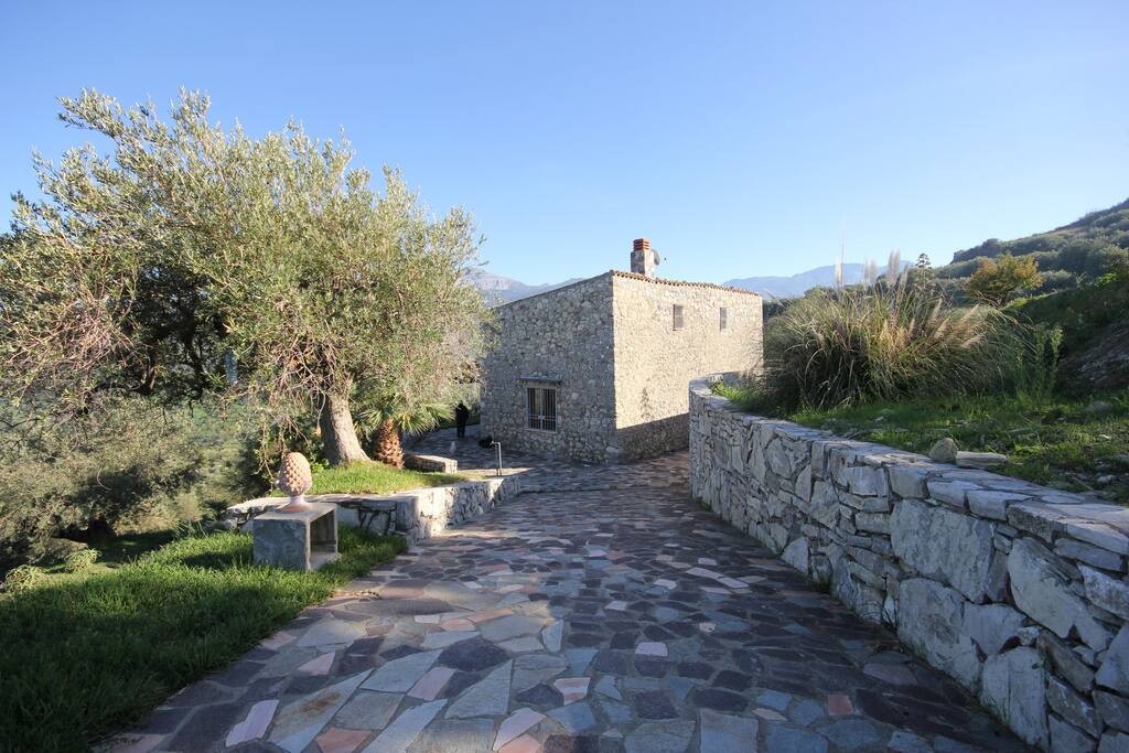 Viale di accesso