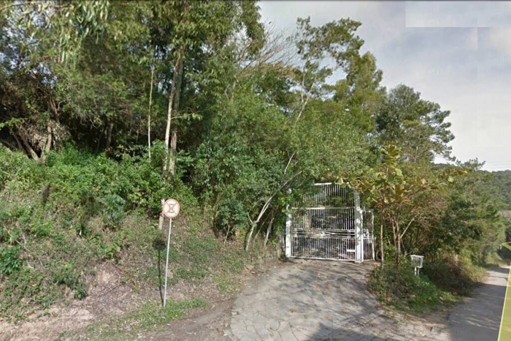 Portão de entrada da casa