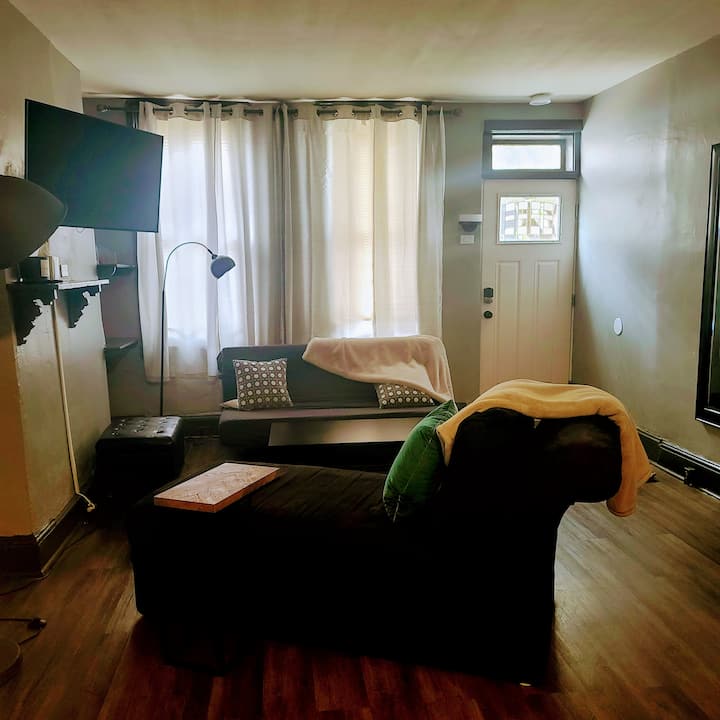 Fresh South Philly Jawn (Entire House & Backyard) - National Park, NJ