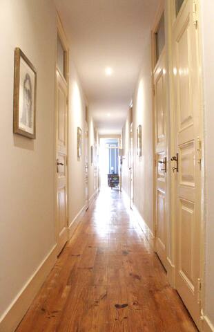 Apartment Gallery Avenue gallery image 4