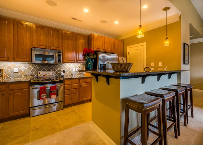 Airbnb Greensboro Vacation Rentals Places To Stay North