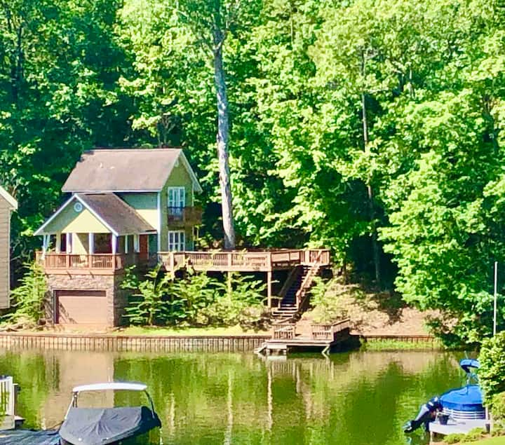 Stunning Boat House!!!!!!