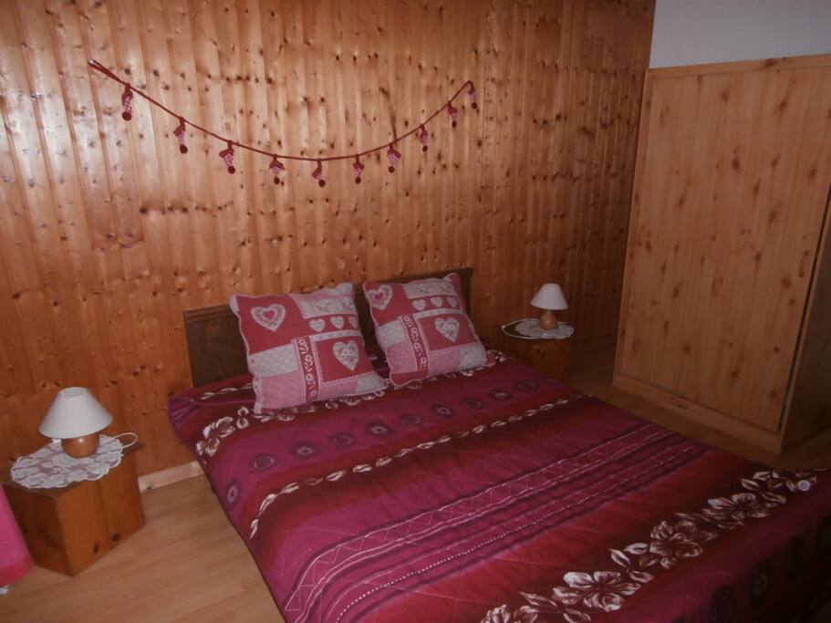Chambre à coucher 1