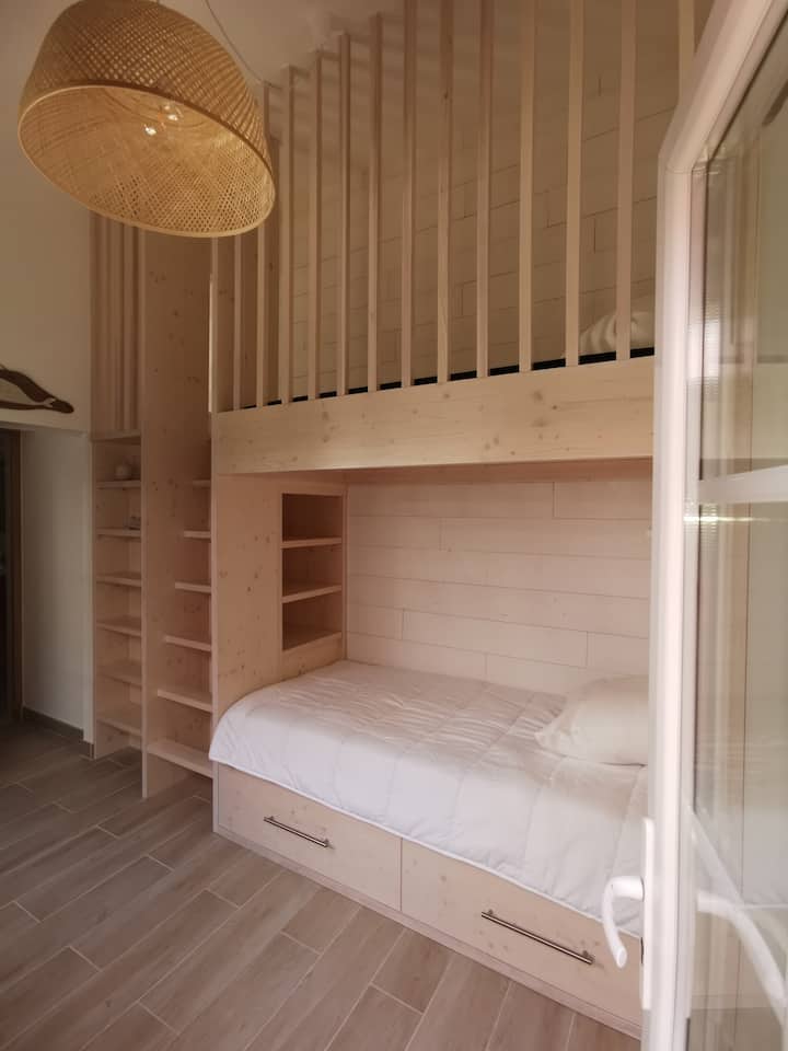 Annexe - Chambre lits superposés et accès mezzanine enfants