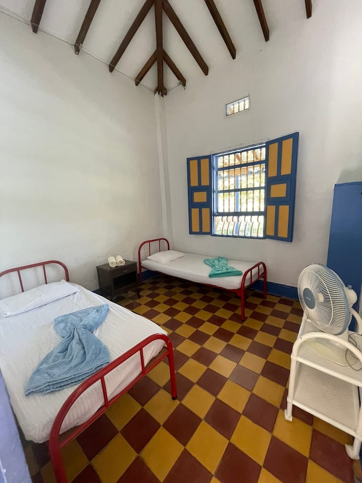 Dhomë gjumi 2