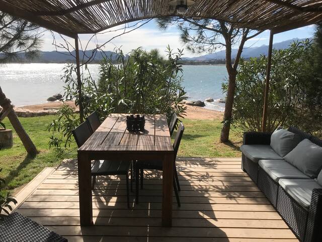 Waterfront, charming, rare view, 2 pools, beach