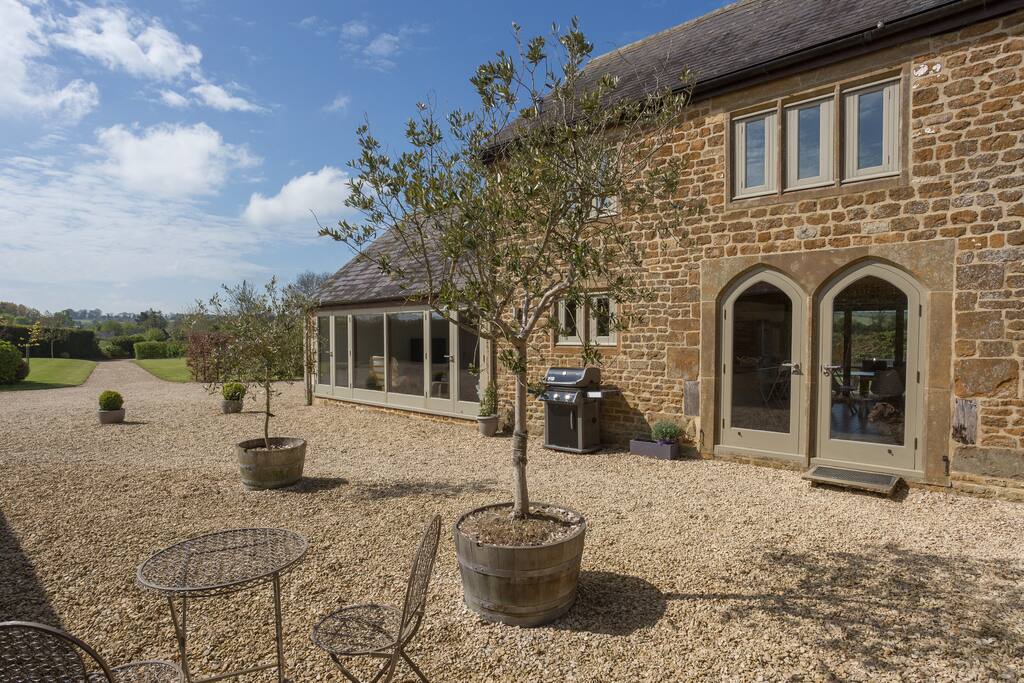 Courtyard - South Facing