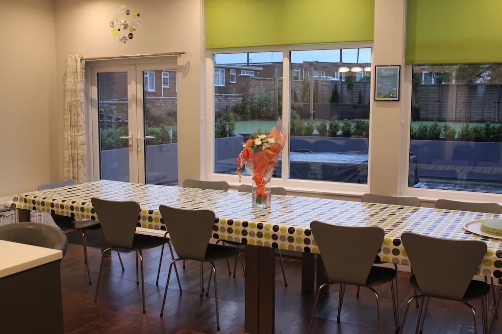 Dining area in kitchen