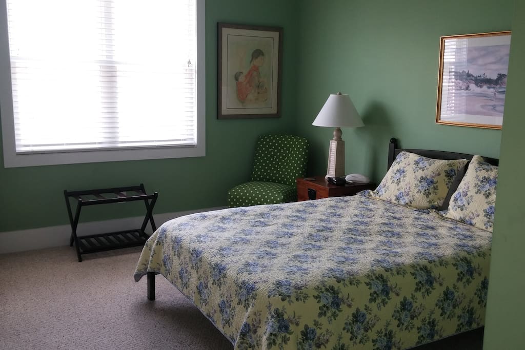 Green Room with Queen bed and attached private accessible bathrooom