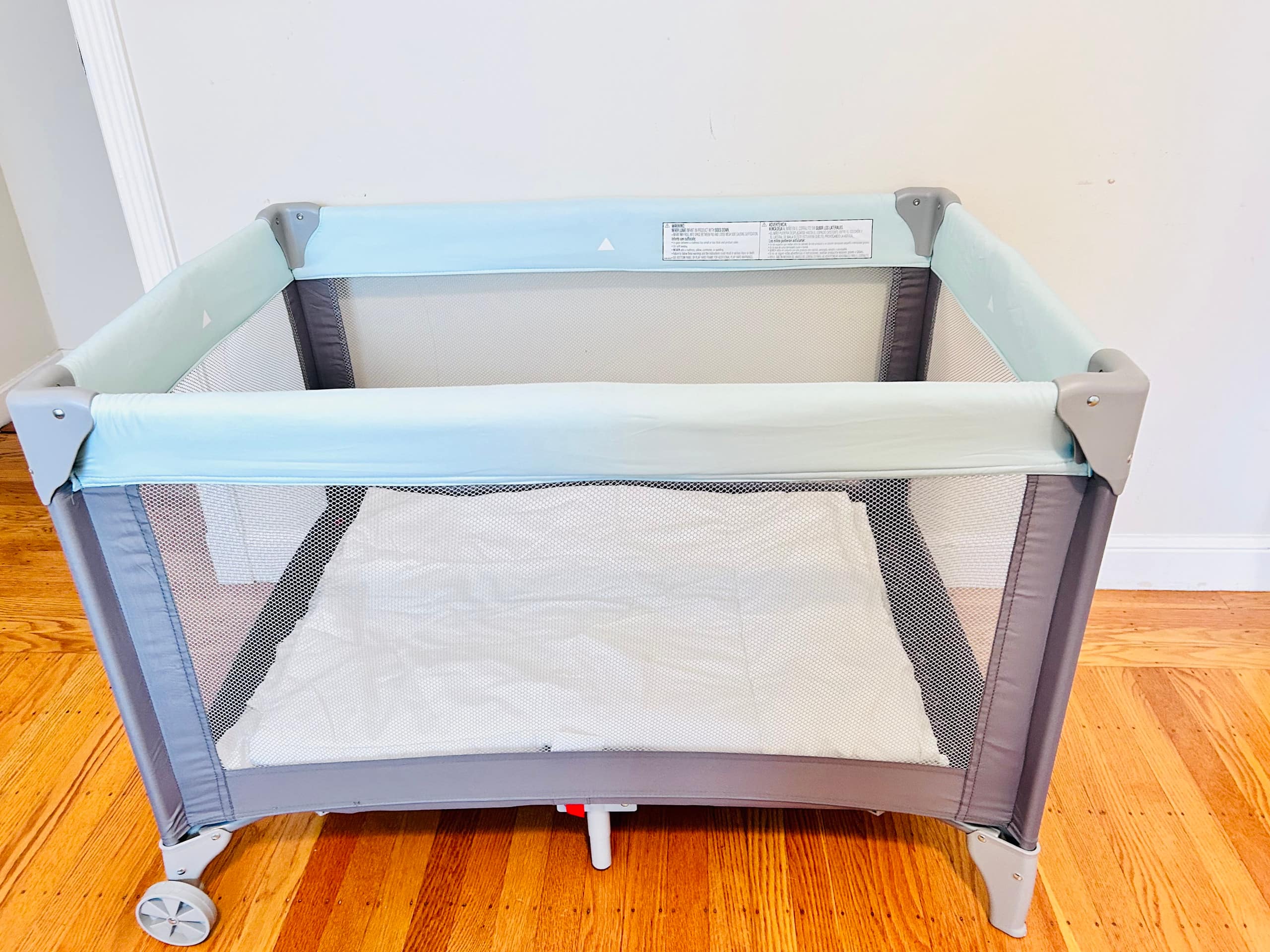 Home in San Francisco · ★4.86 · 3 bedrooms · 3 beds · 1.5 baths - Image 12