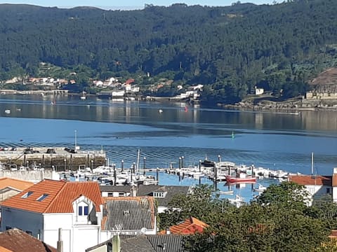 Loft-style penthouse with views in downtown Mugardos