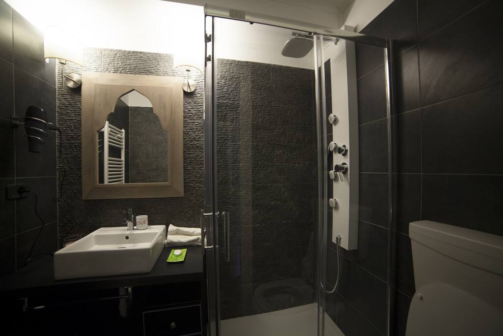bagno con doccia