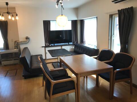 10 minutes by car from New Chitose Airport.