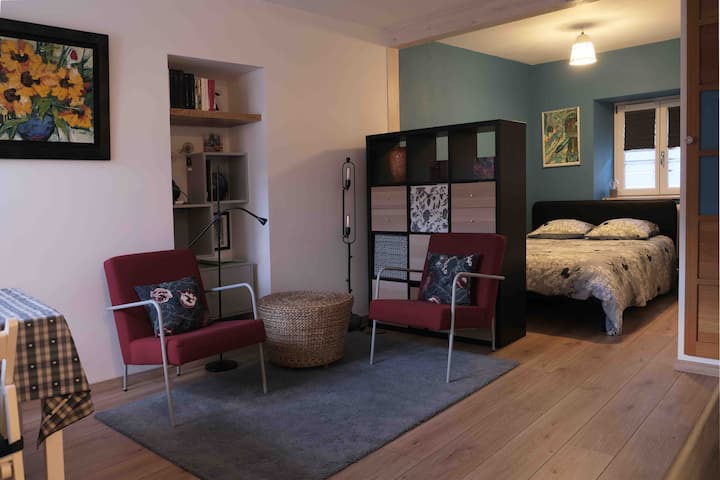 تم توفير سرير 140 × 190
سرير ومناشف