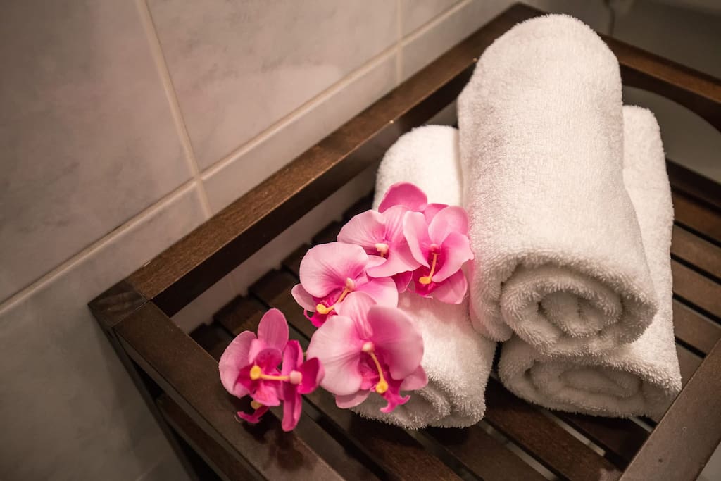 Clean towels available