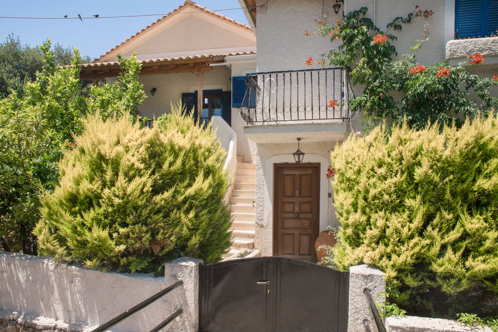 The stairs which lead to the apartment 'Thalassa'.