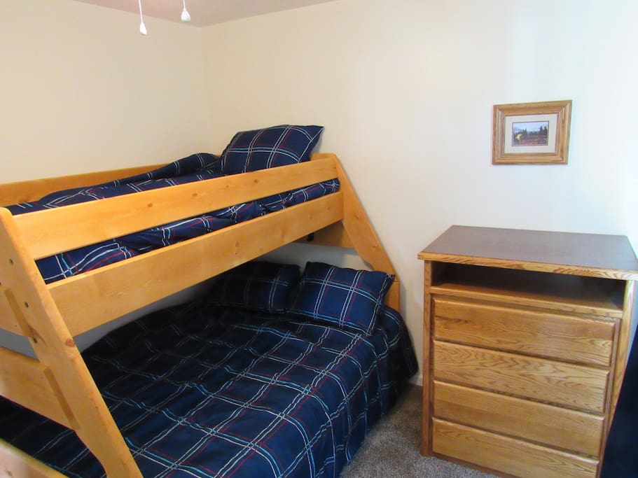 Twin upper, double lower bedroom 2