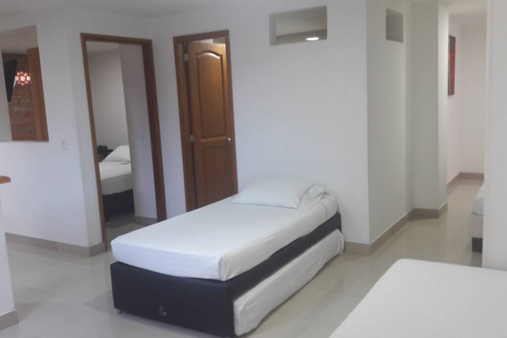 salón dormitorio 1, 3 camas