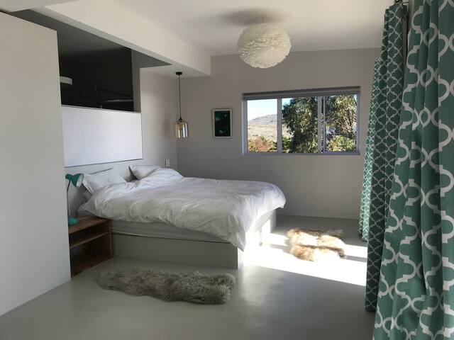 Stunning coastal retreat with pool and sea views gallery image 5