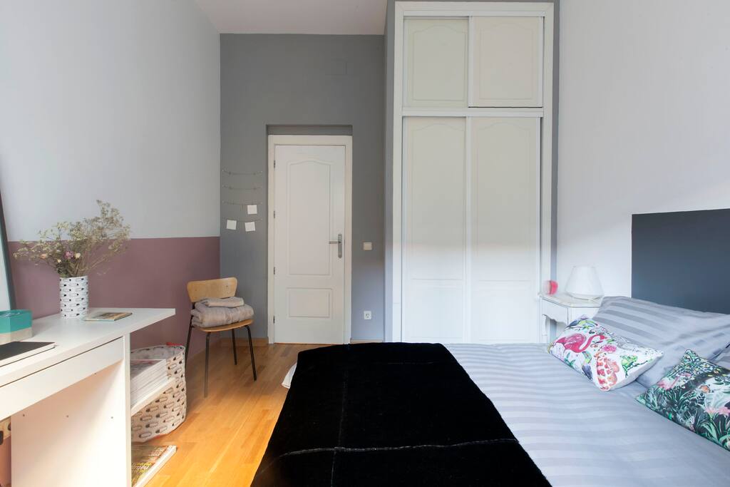 Tu habitación /Your bedroom